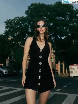 Barbara Palvin / realbarbarapalvin nude photo #1297