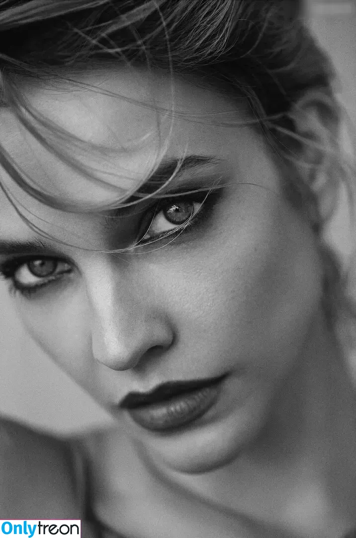 Barbara Palvin nude photo #1212 (realbarbarapalvin)