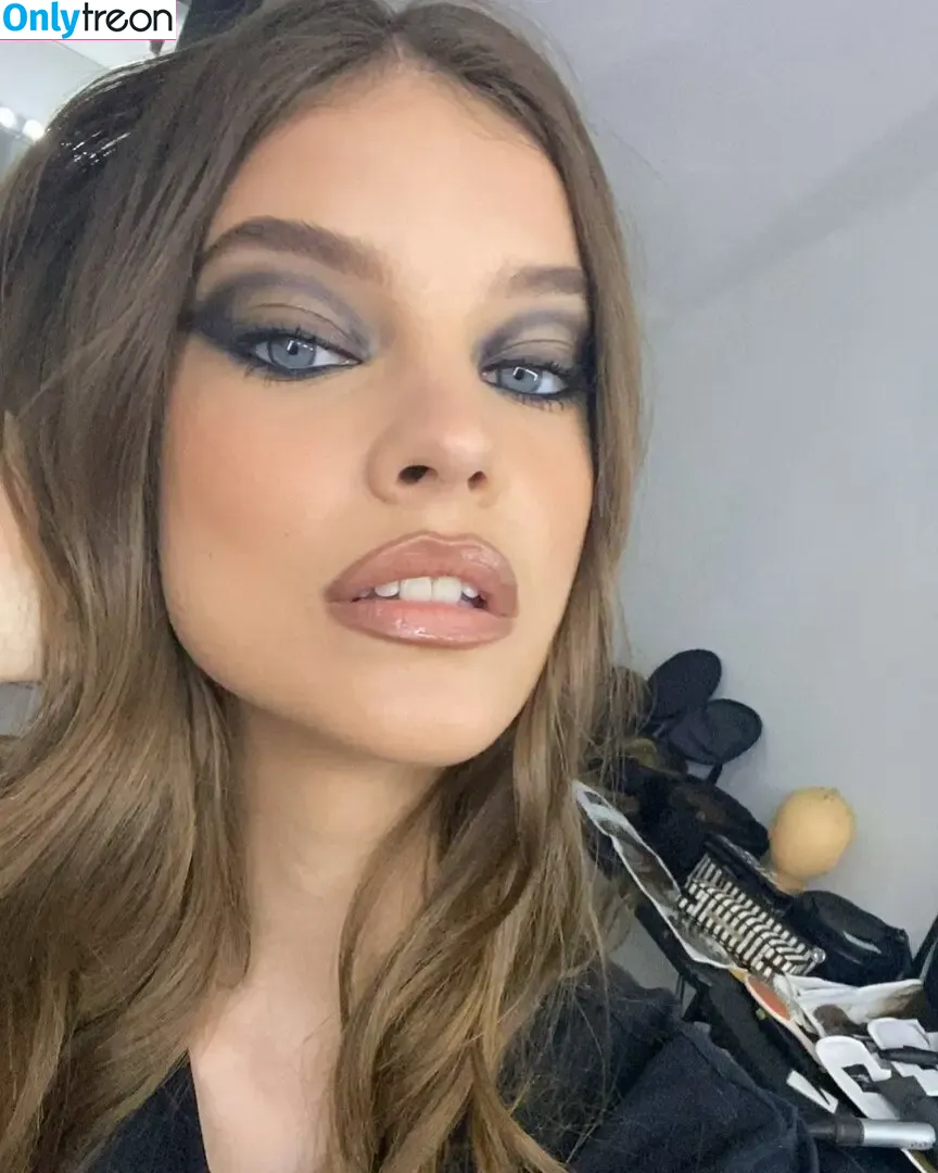 Barbara Palvin nude photo #1360 (realbarbarapalvin)
