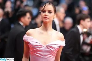 Barbara Palvin / realbarbarapalvin nude photo #2062