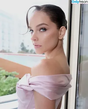Barbara Palvin / realbarbarapalvin nude photo #2100