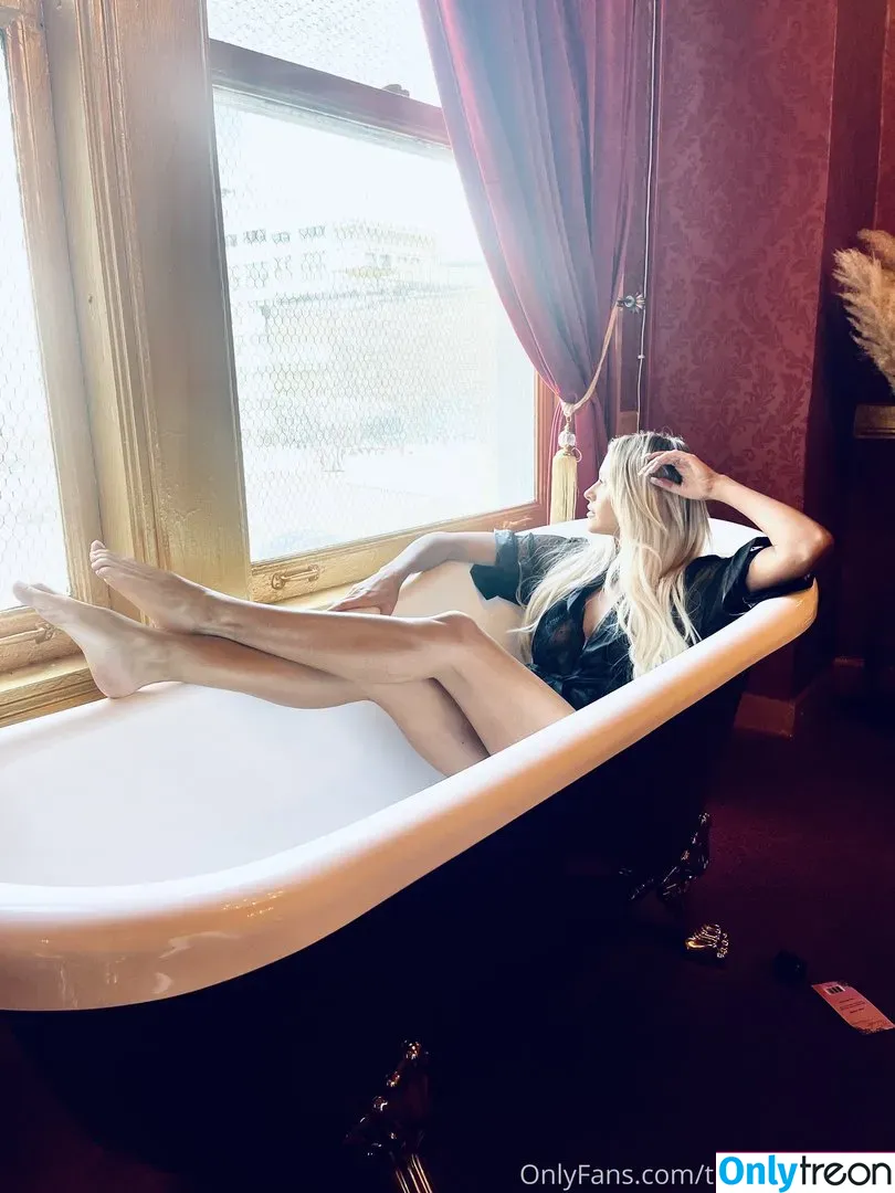 Barbie Blank nude photo #0025 (Kelly Kelly / TheBarbieBlank)