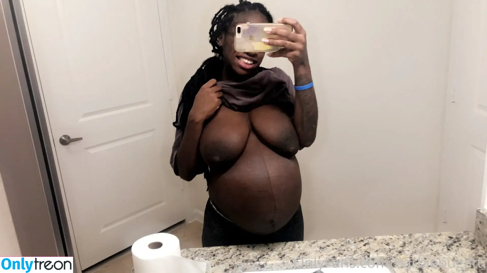 barbiebugatti nude photo #0400 (Barbie Bugatti / barbiebugatti1 / barbiebugatti__)