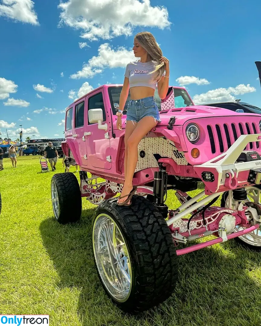 Barbiejeepgirl nude photo #0038 (barbiejeepgirl2.0 / barbiejeepgirll)