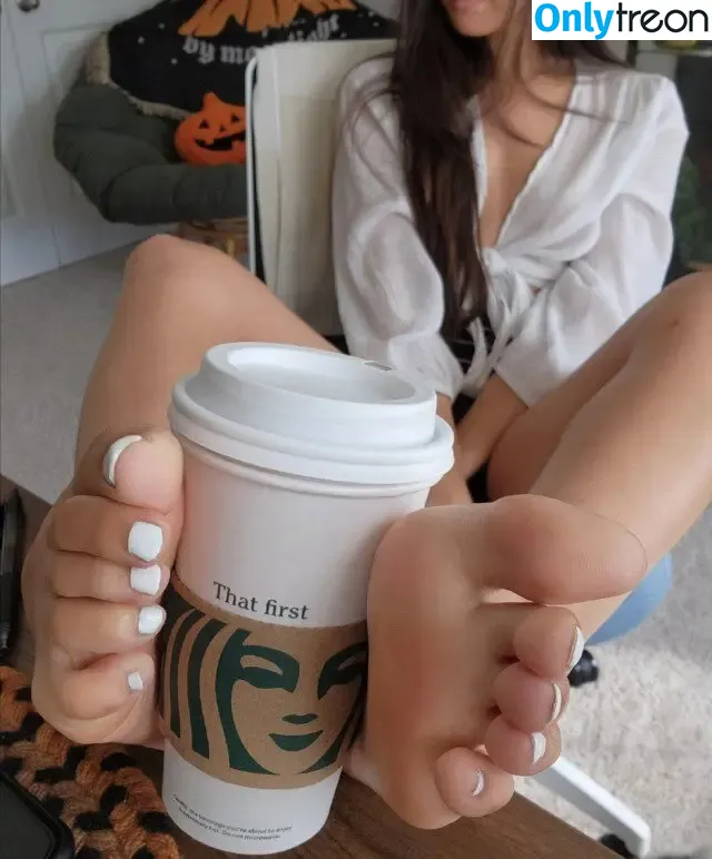Bare Feet nude photo #0252 (barefeetpose)