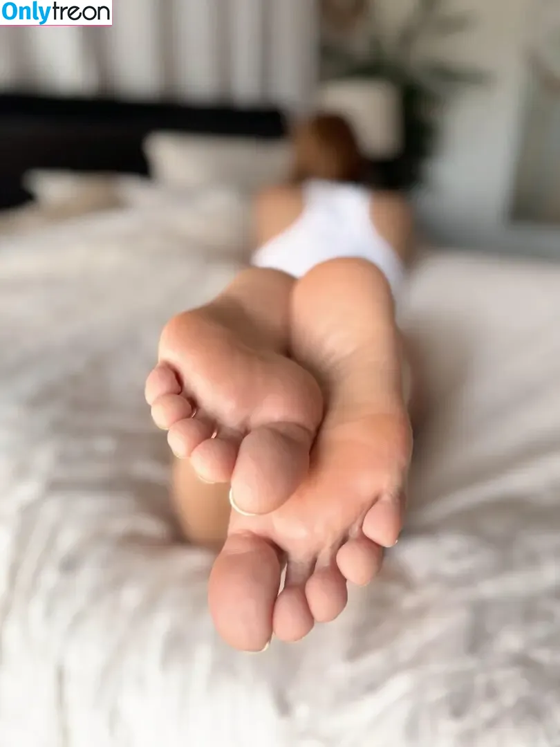 Bare Feet nude photo #0303 (barefeetpose)