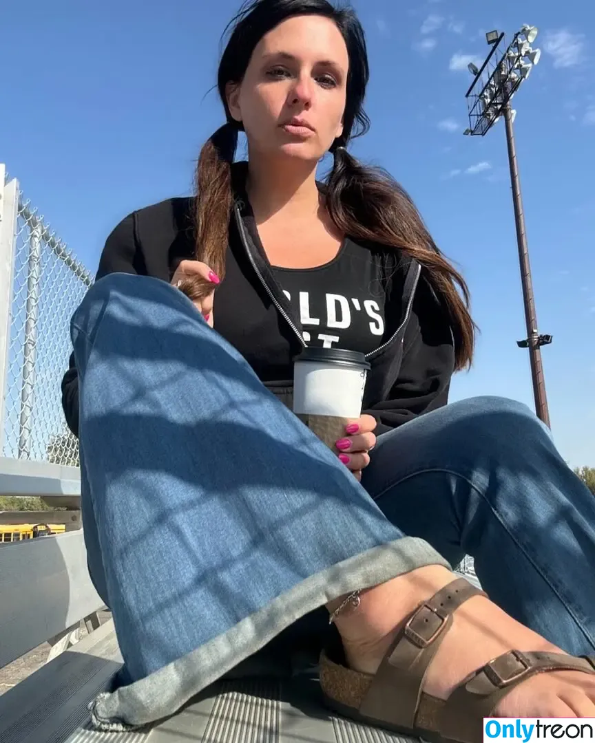 Barefootmamamn nude photo #0265 (Barefootmamamn)