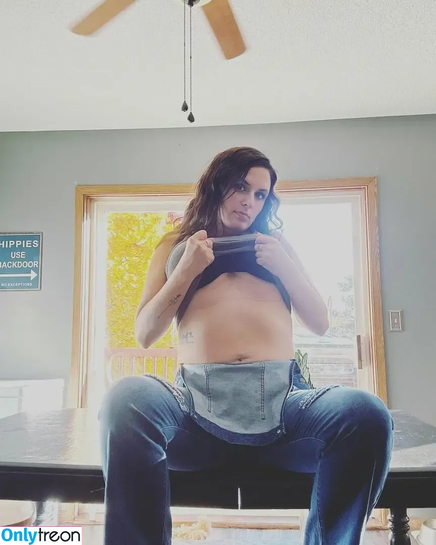 Barefootmamamn nude photo #0274 (Barefootmamamn)