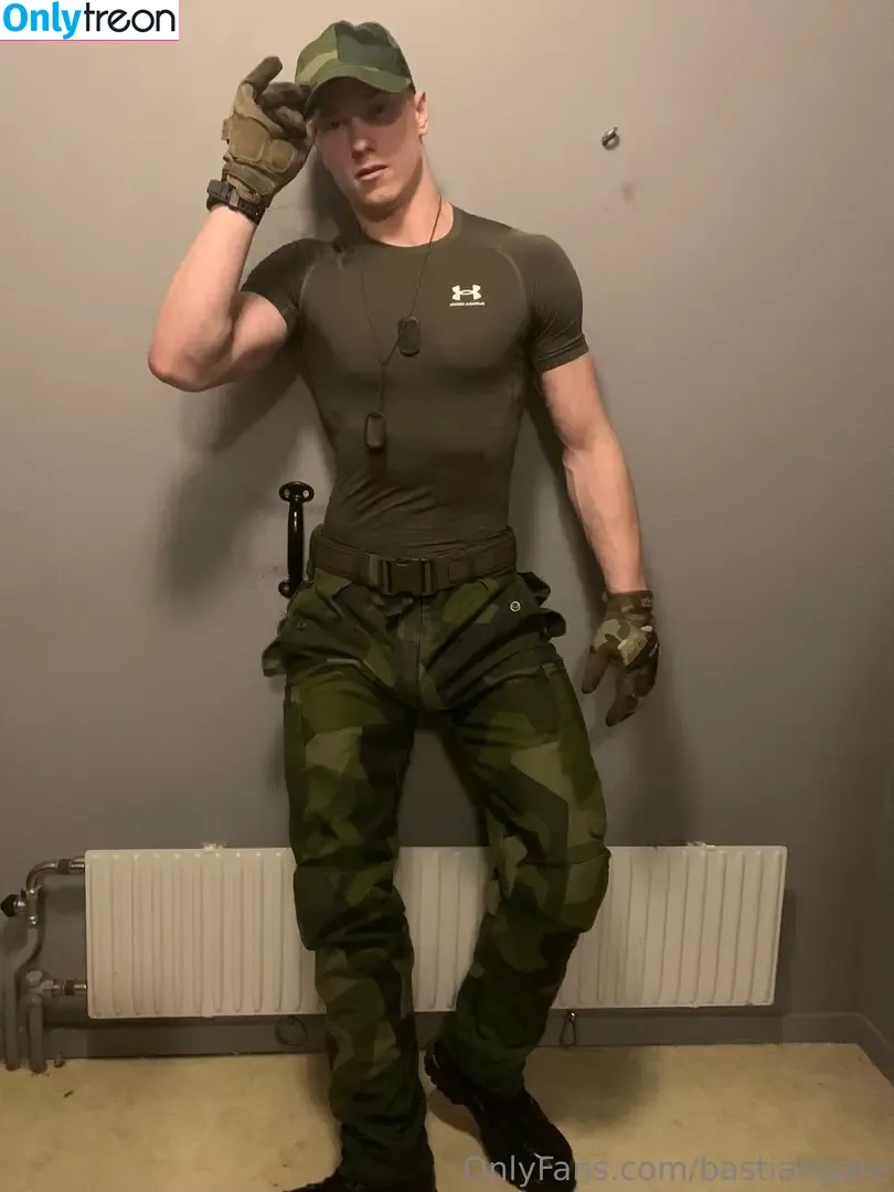 bastiangate nude photo #0006 (sebastianb98)