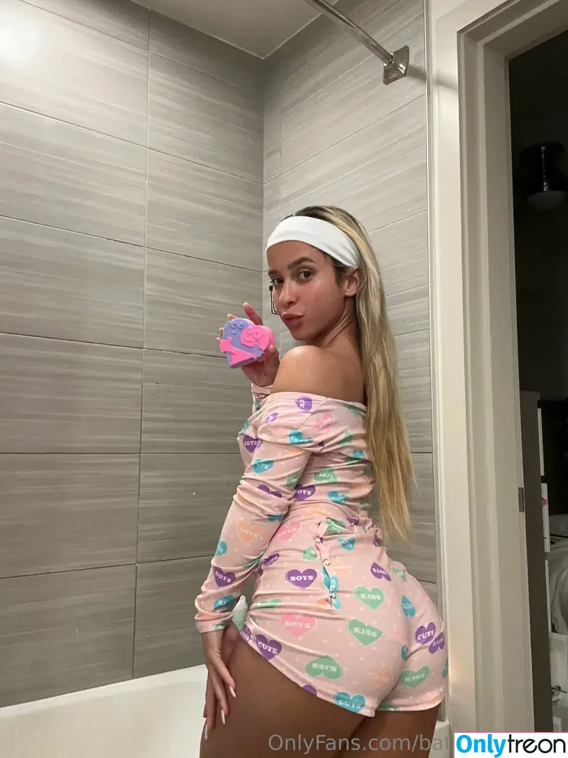 bathtimewlola nude photo #0034 (bathtimewlola)