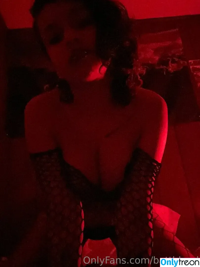 battblood nude photo #0003 (battblood)