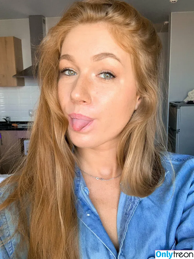 battyredhair nude photo #0087 (battyredhair)