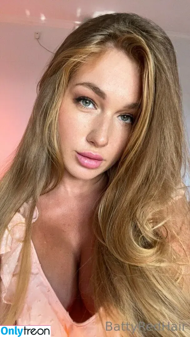 battyredhair nude photo #0116 (battyredhair)