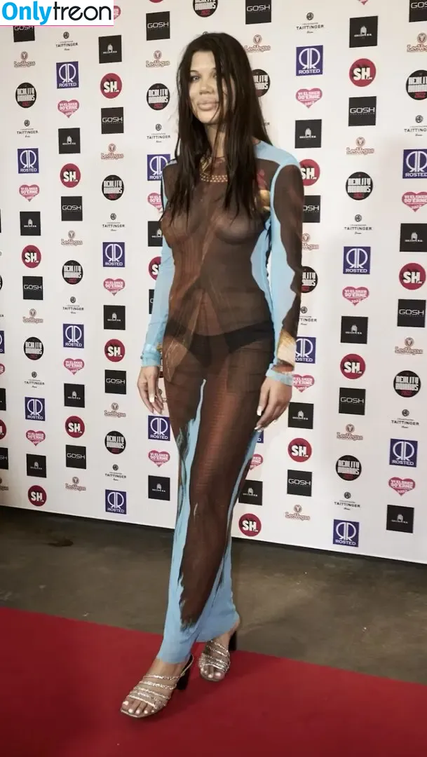 Bavverissi nude photo #0001 (Linea Sindt)