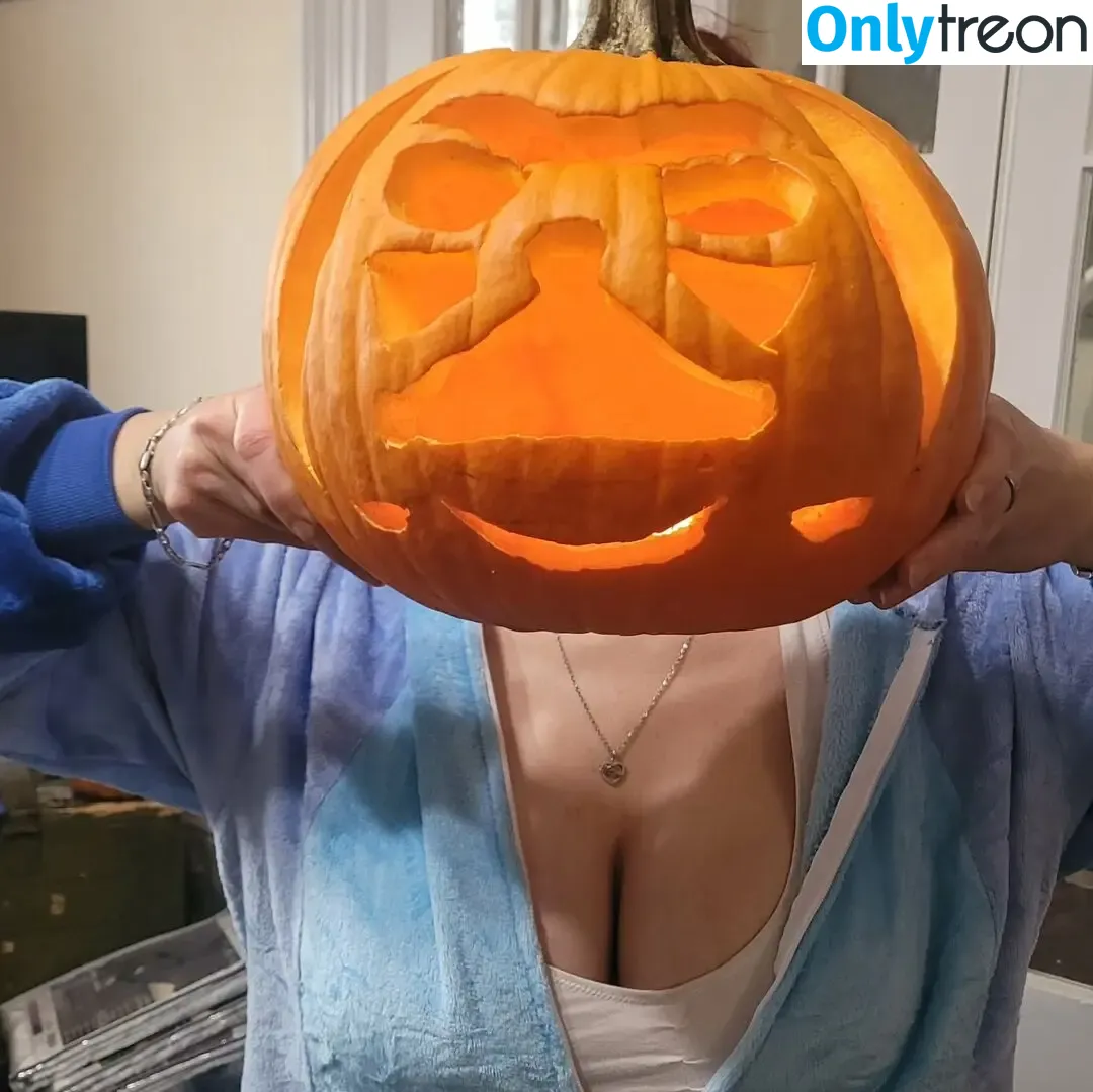 Bayesia Nash nude photo #0009 (bayesianash / bayesnash)