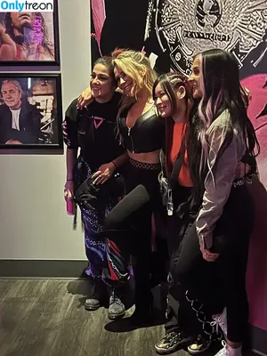 Bayley / Pamela Rose Martinez / bayley.r / itsmebayley nude photo #0544