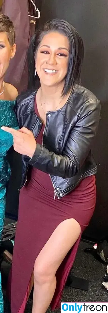 Bayley nude photo #0033 (Pamela Rose Martinez / bayley.r / itsmebayley)