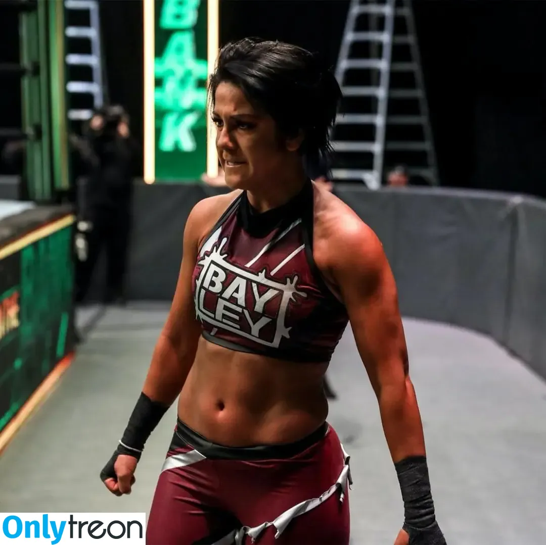 Bayley nude photo #0037 (Pamela Rose Martinez / bayley.r / itsmebayley)