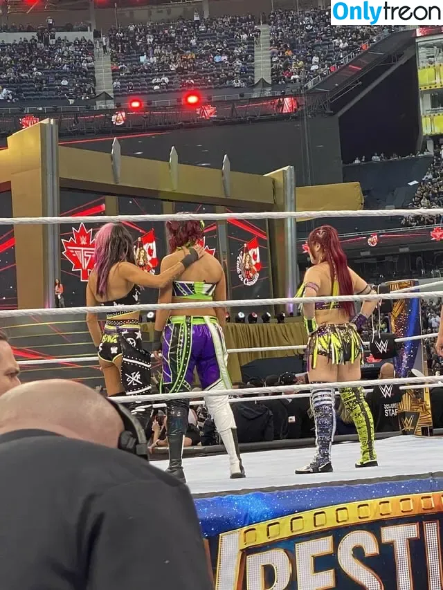 Bayley nude photo #0358 (Pamela Rose Martinez / bayley.r / itsmebayley)