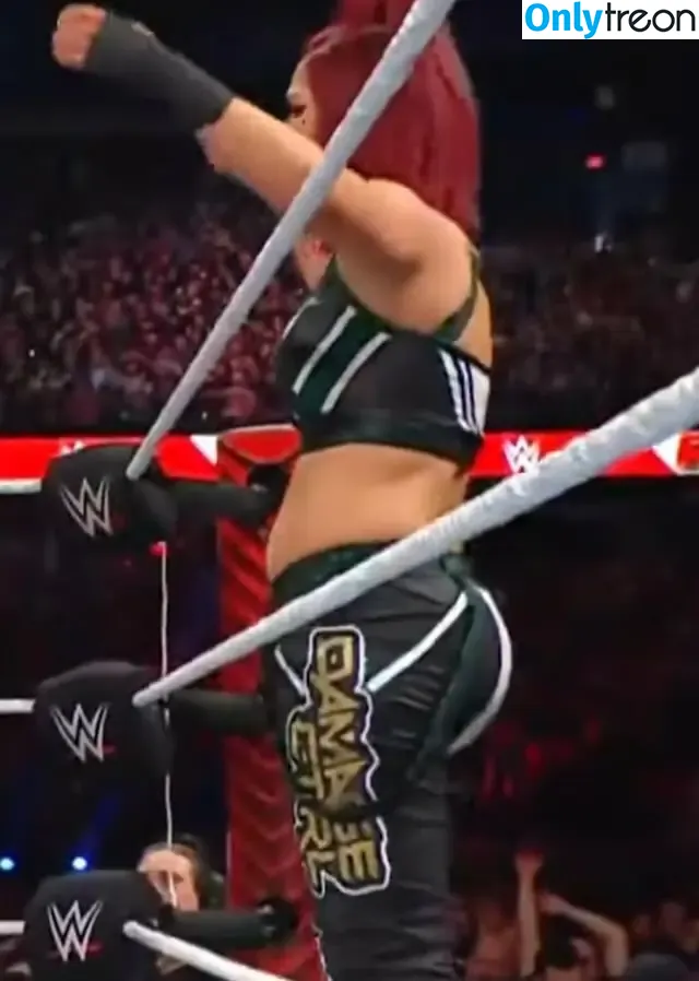 Bayley nude photo #0411 (Pamela Rose Martinez / bayley.r / itsmebayley)