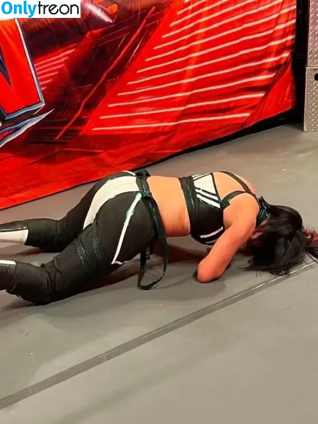 Bayley nude photo #0418 (Pamela Rose Martinez / bayley.r / itsmebayley)
