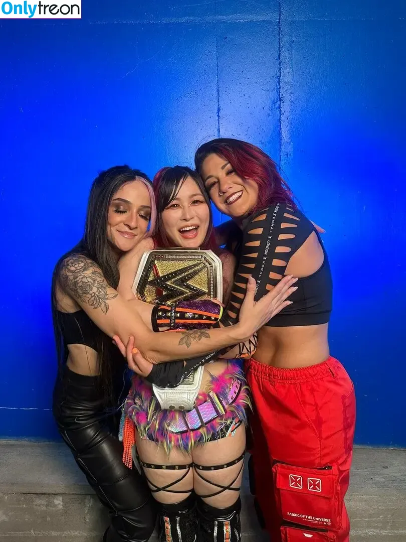 Bayley nude photo #0533 (Pamela Rose Martinez / bayley.r / itsmebayley)