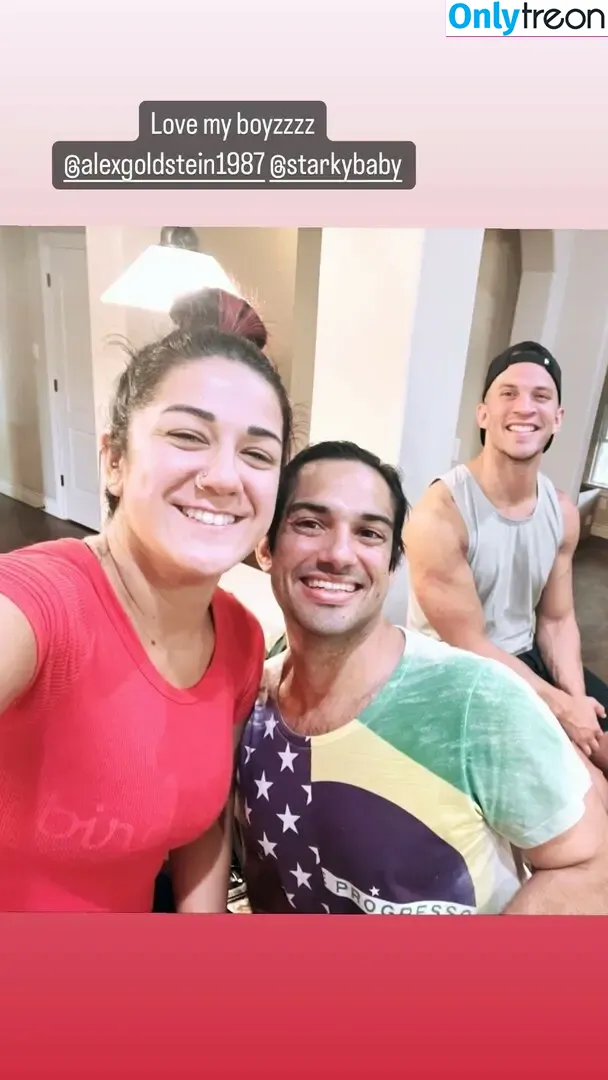 Bayley nude photo #0562 (Pamela Rose Martinez / bayley.r / itsmebayley)
