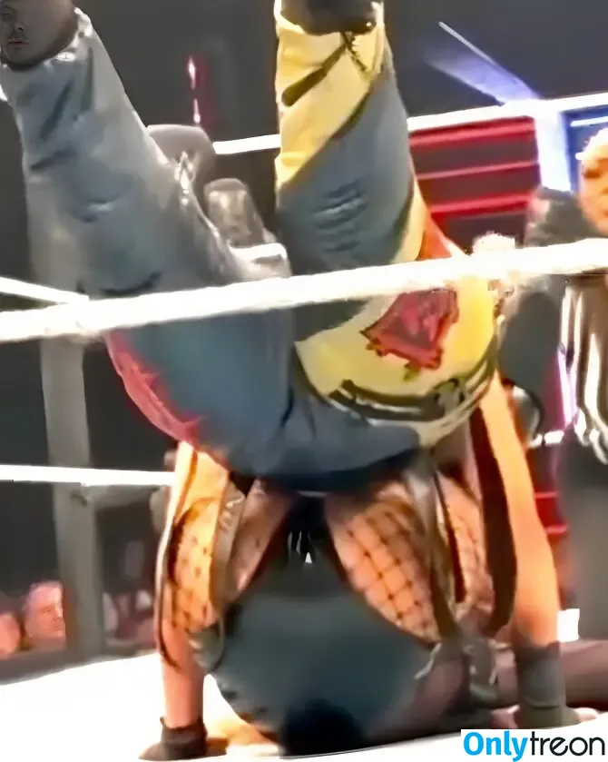 Bayley nude photo #0582 (Pamela Rose Martinez / bayley.r / itsmebayley)
