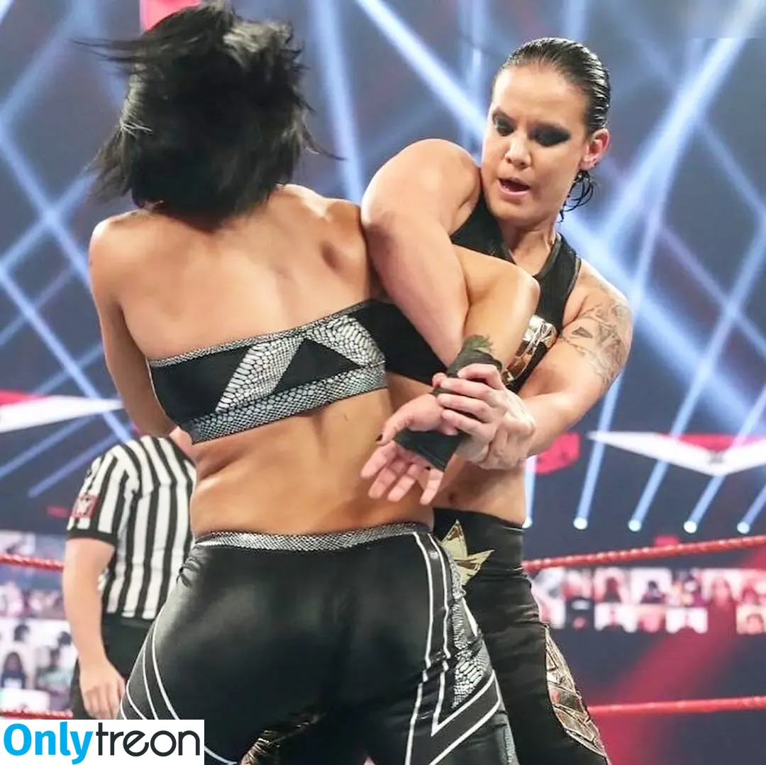 Bayley nude photo #0822 (Pamela Rose Martinez / bayley.r / itsmebayley)