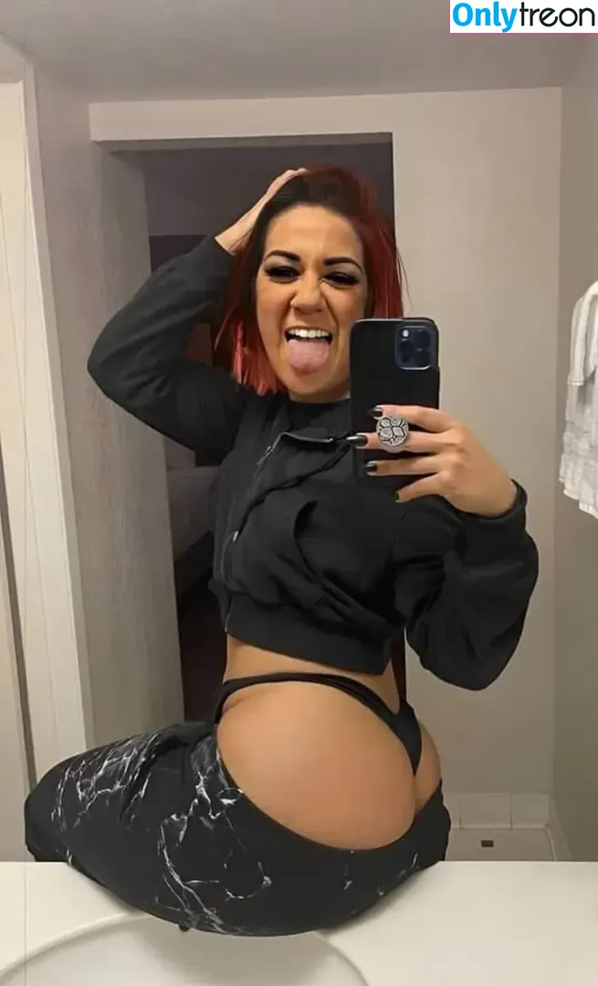 Bayley nude photo #0920 (Pamela Rose Martinez / bayley.r / itsmebayley)