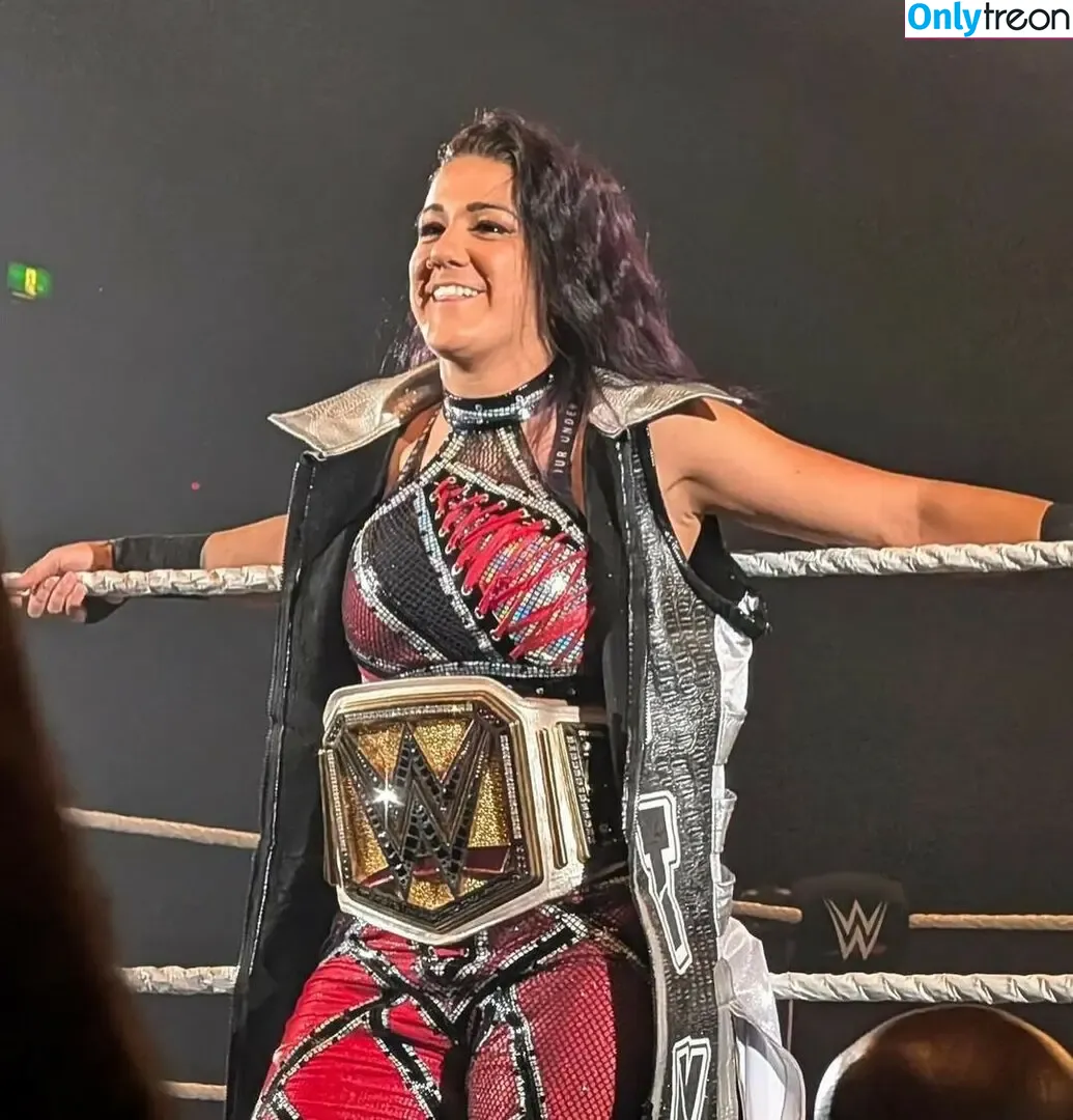 Bayley nude photo #0947 (Pamela Rose Martinez / bayley.r / itsmebayley)