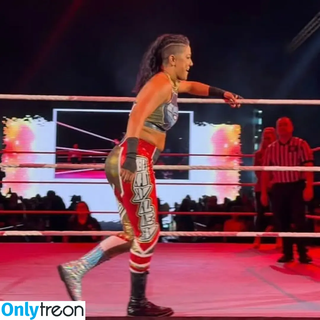 Bayley nude photo #1059 (Pamela Rose Martinez / bayley.r / itsmebayley)