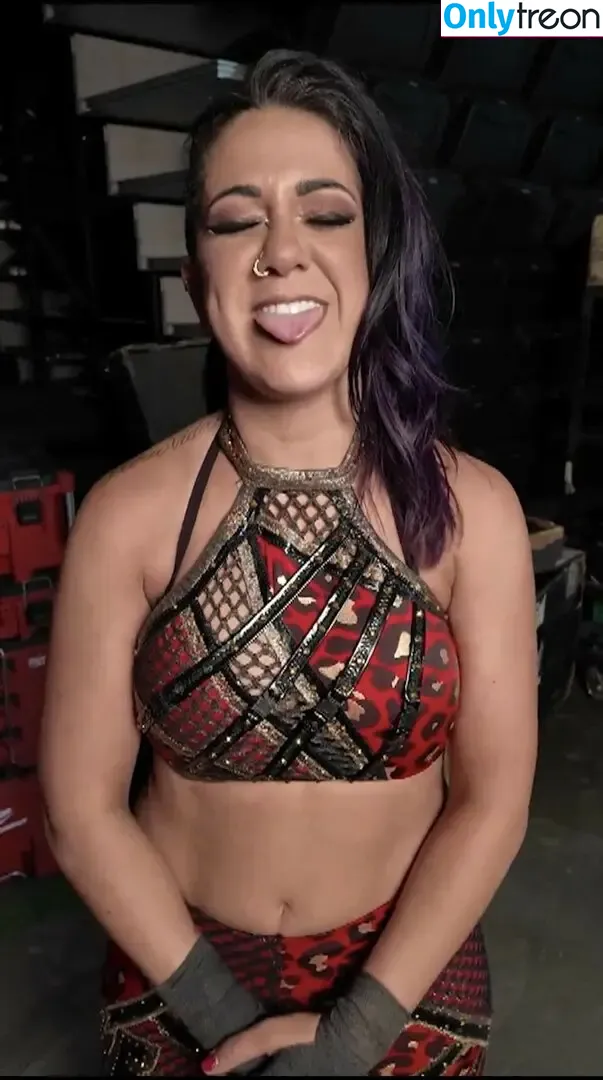 Bayley nude photo #1092 (Pamela Rose Martinez / bayley.r / itsmebayley)
