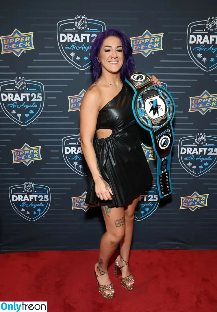 Bayley nude photo #1499 (Pamela Rose Martinez / bayley.r / itsmebayley)