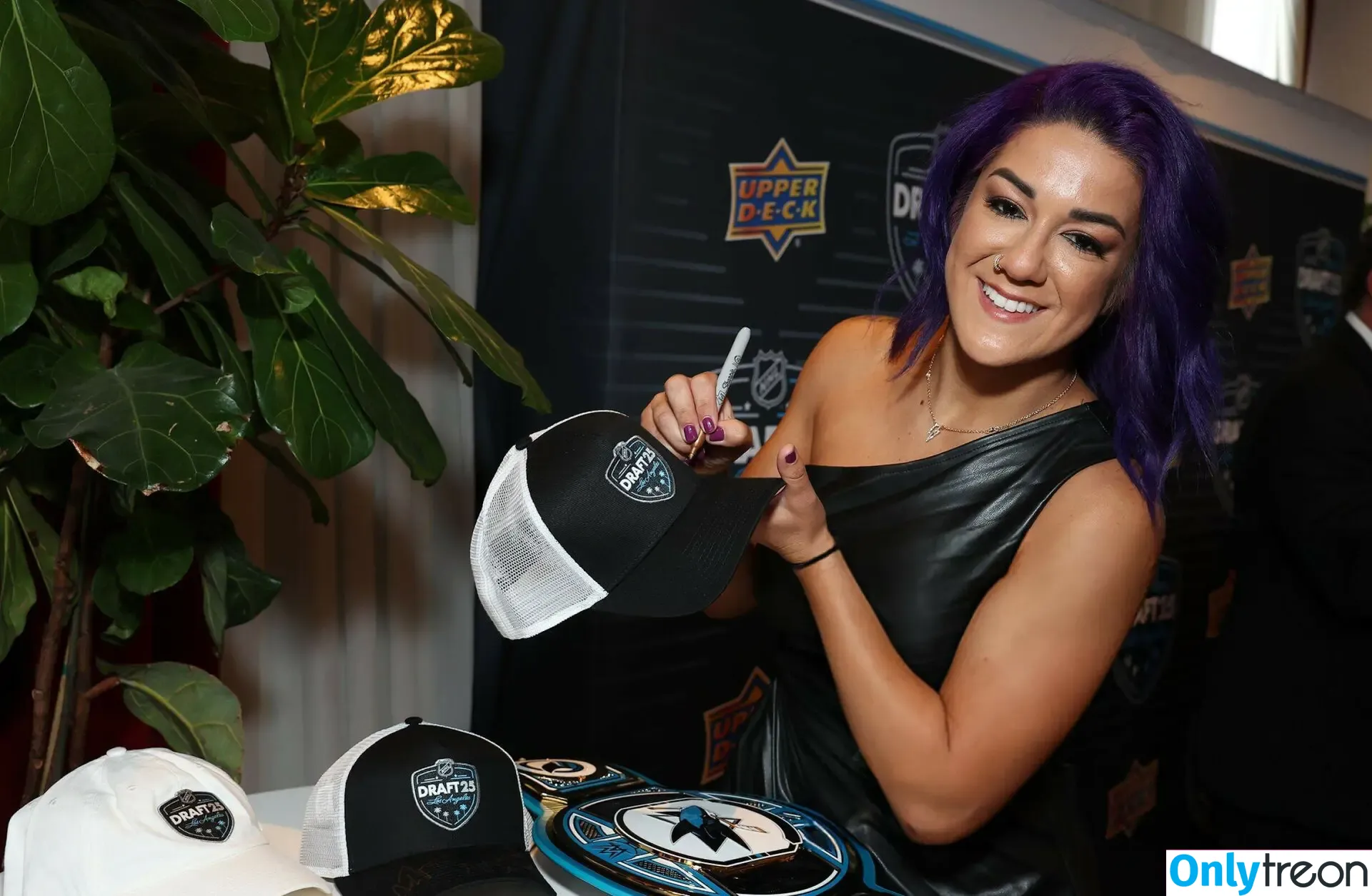 Bayley nude photo #1500 (Pamela Rose Martinez / bayley.r / itsmebayley)