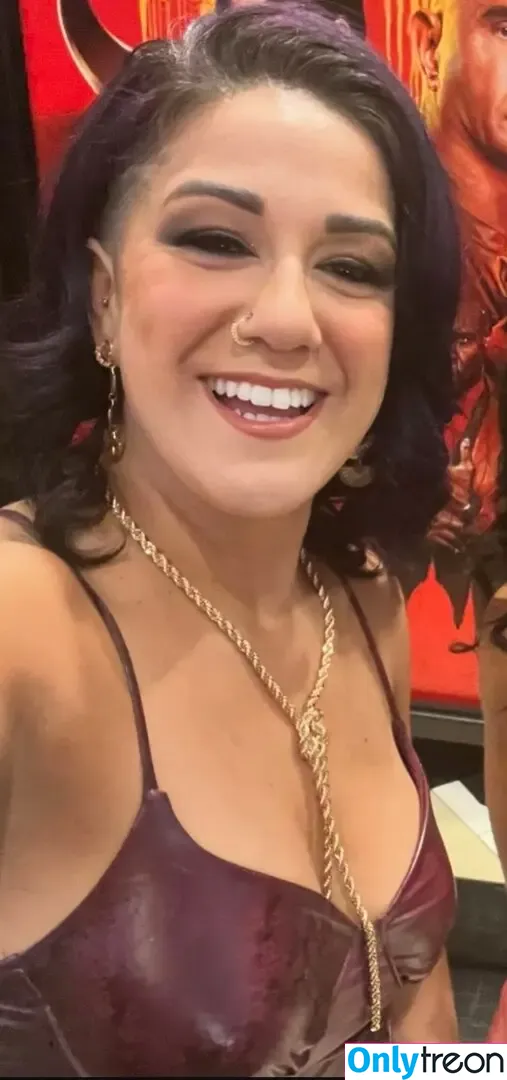 Bayley nude photo #1553 (Pamela Rose Martinez / bayley.r / itsmebayley)