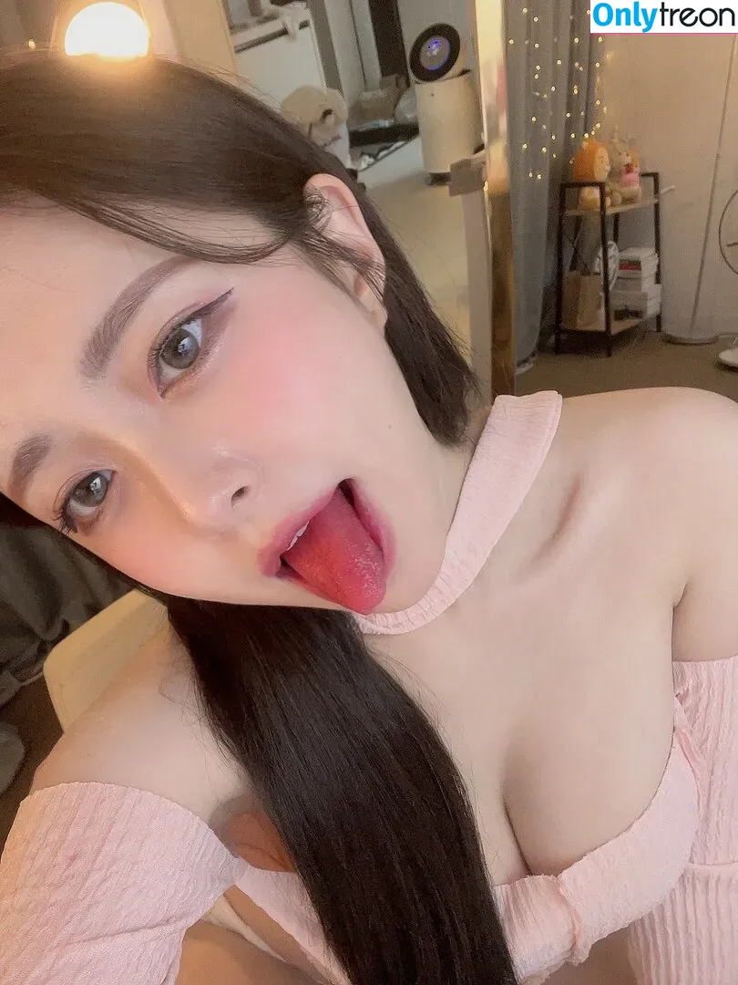 bbang9.2 nude photo #0072 (flower1023 / 김빵귤)