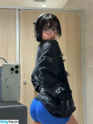 Bbaybeebirkin / beevibinn / chocoostrabieee / lilpinkiezzz / riukumabear nude photo #0201