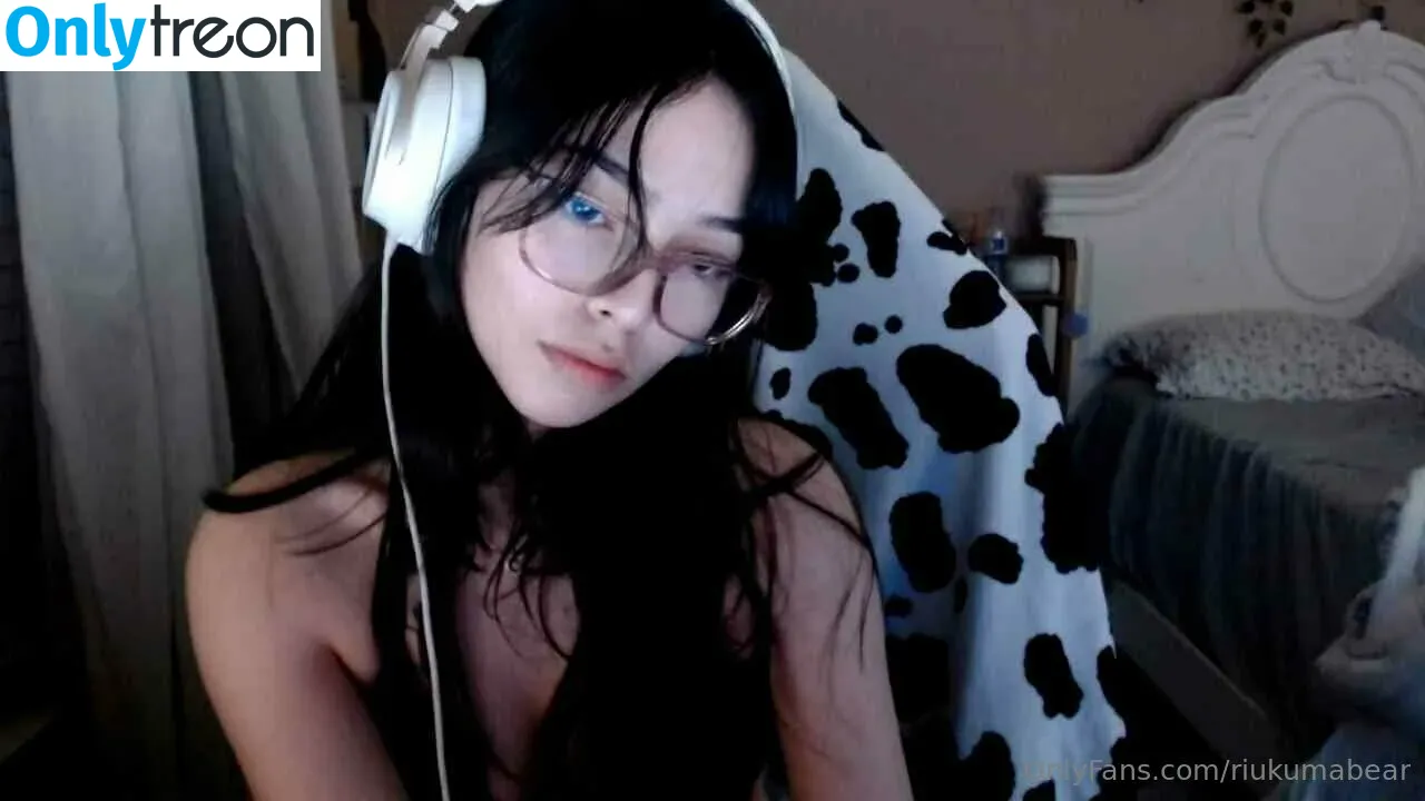 Bbaybeebirkin nude photo #0035 (beevibinn / chocoostrabieee / lilpinkiezzz / riukumabear)
