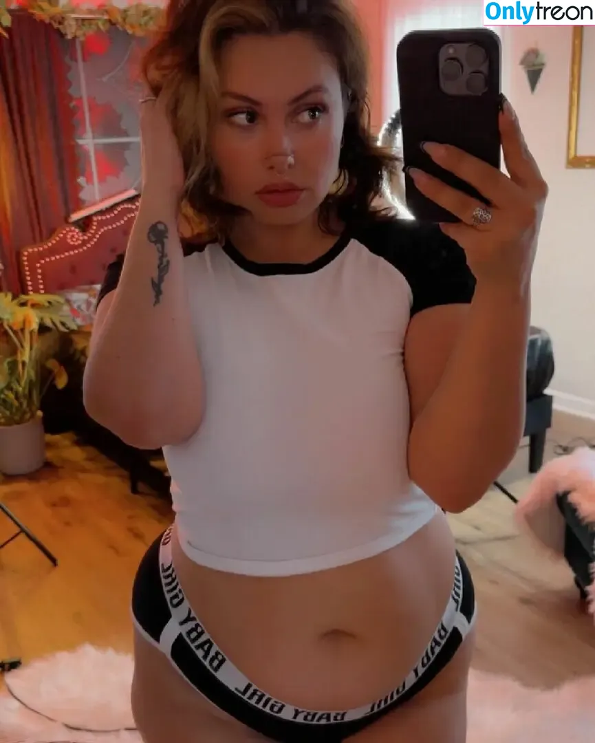 bbdesssy nude photo #0029 (_bbydessy)