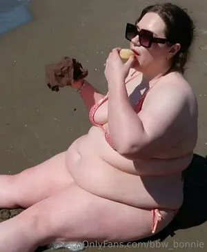 bbw_bonnie / bbwfeedeebonnie nude photo #0032