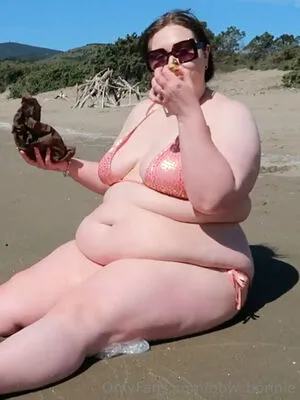 bbw_bonnie / bbwfeedeebonnie nude photo #0034