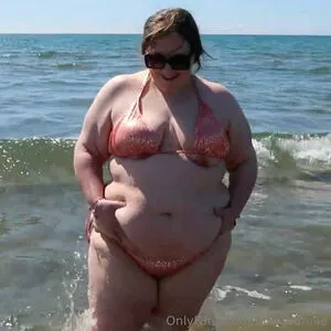 bbw_bonnie / bbwfeedeebonnie nude photo #0036