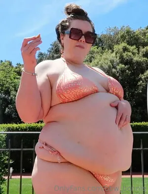 bbw_bonnie / bbwfeedeebonnie nude photo #0137