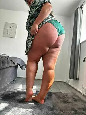 bbw-mom-free / fatmomonabudget nude photo #0053
