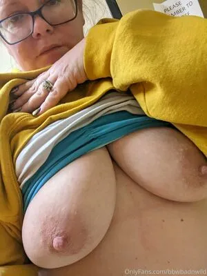 bbwbadnwild / _wildstrawberry_ nude photo #0014