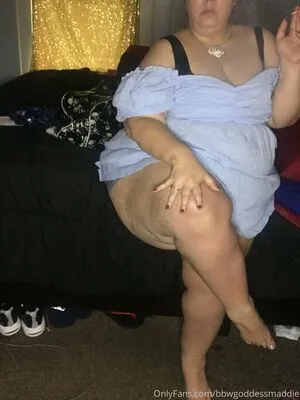 bbwgoddessmaddie / spoiled_goddeess nude photo #0006