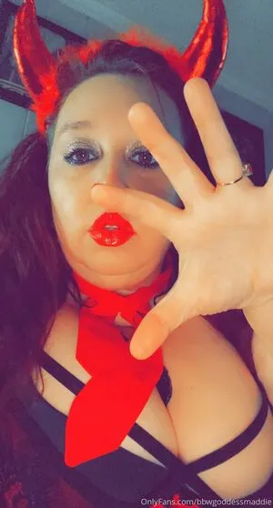 bbwgoddessmaddie / spoiled_goddeess nude photo #0018