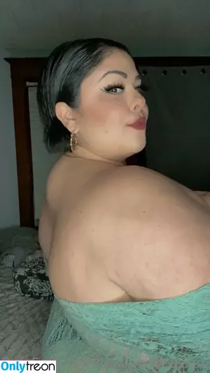 bbwgoddessxxx / mirandavictoriaaa nude photo #0030