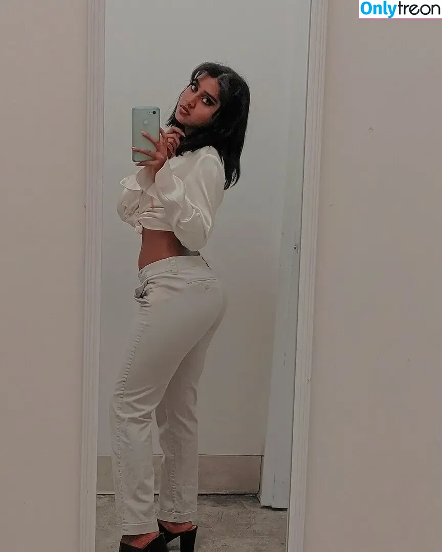 bbyg6rl nude photo #0032 (bbygrll)